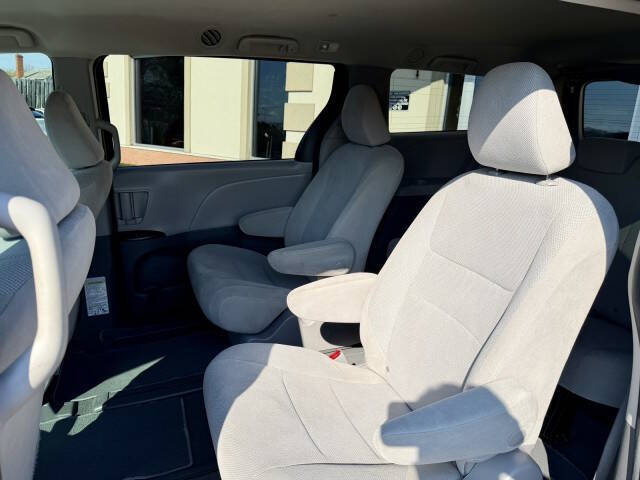 2020 Toyota Sienna L 7-Passenger