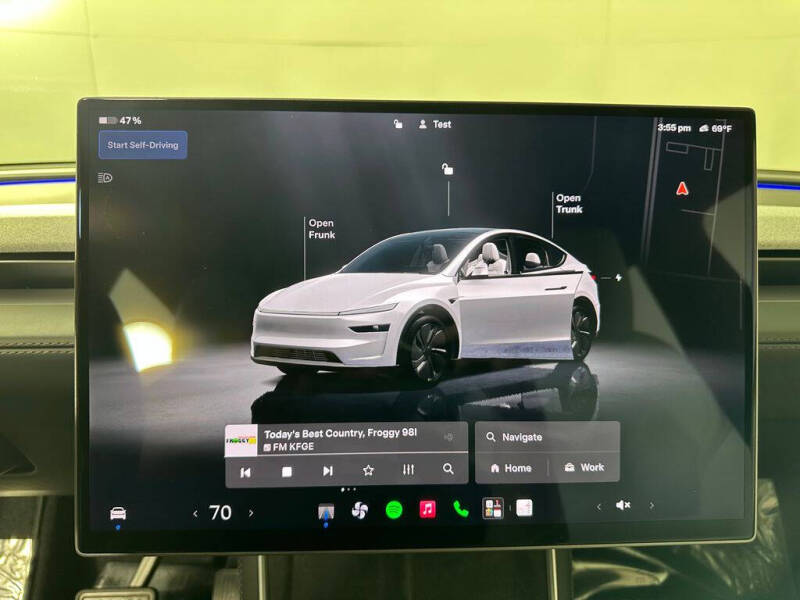 2026 Tesla Model Y Premium