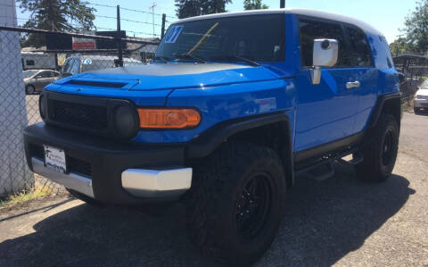 2007 Toyota FJ Cruiser for sale at Universal Auto Sales in Salem OR