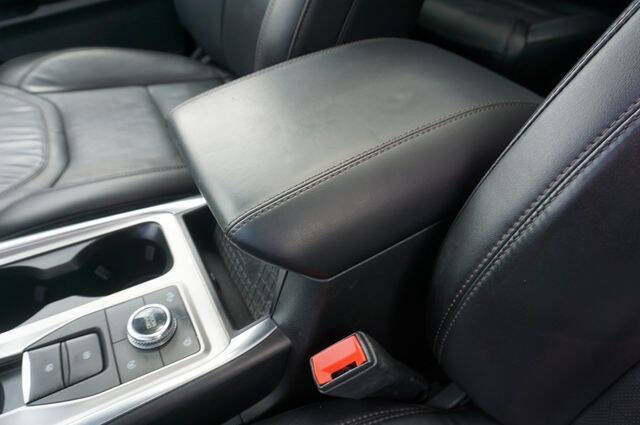 2023 Ford Explorer Platinum