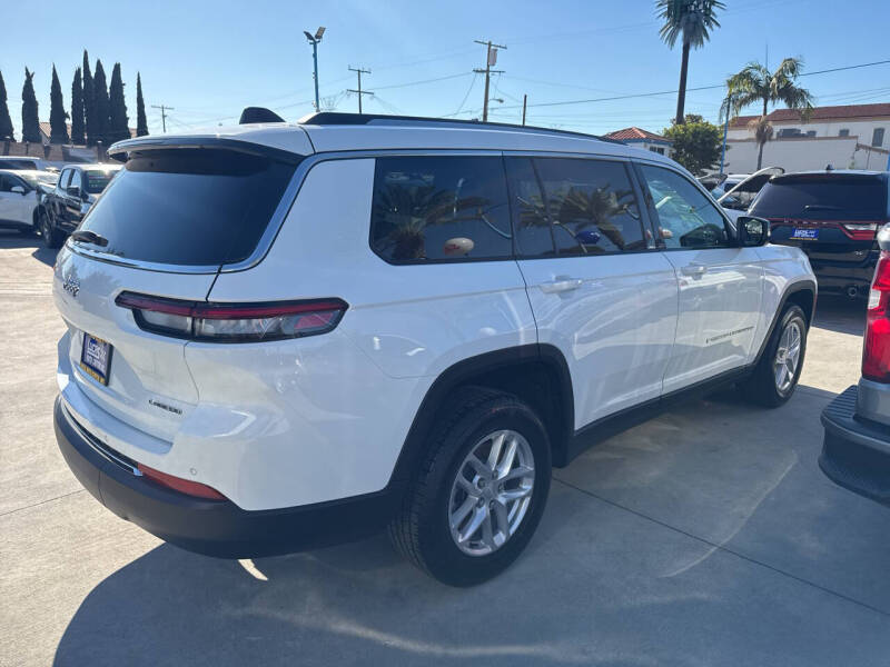2023 Jeep Grand Cherokee L Laredo