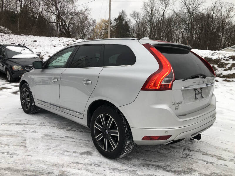 2017 Volvo XC60 T5 Dynamic