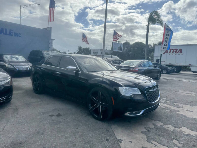 2019 Chrysler 300 Limited photo 11