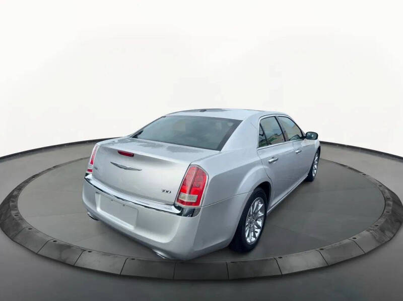 2012 Chrysler 300 Limited