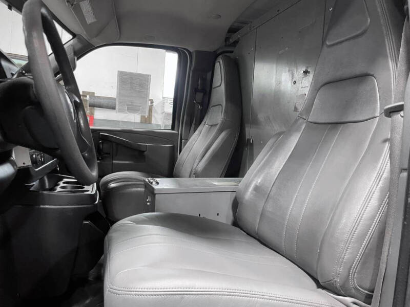 2017 GMC Savana 3500