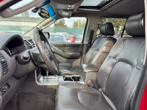 2005 Nissan Pathfinder SE