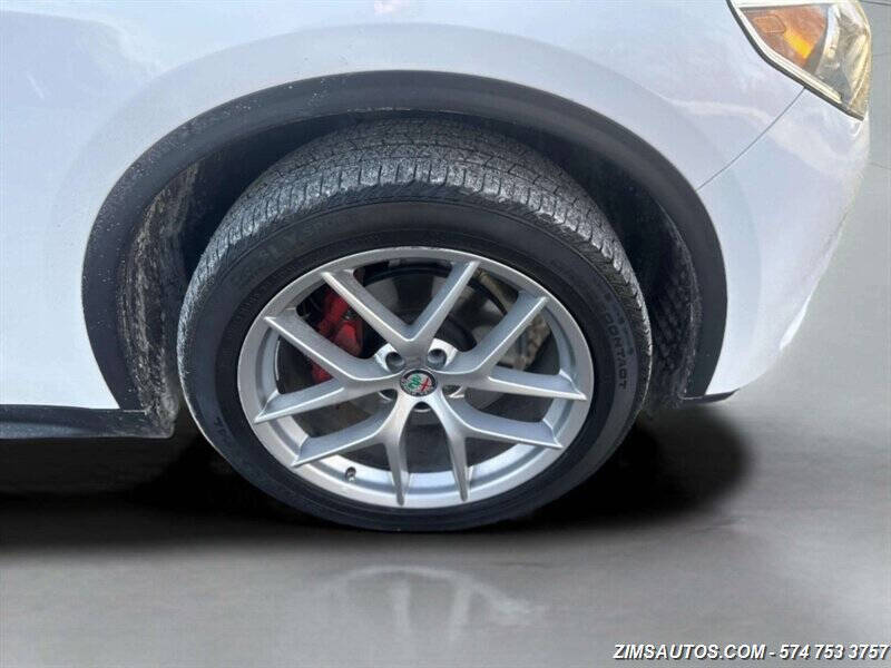 2018 Alfa Romeo Stelvio Sport