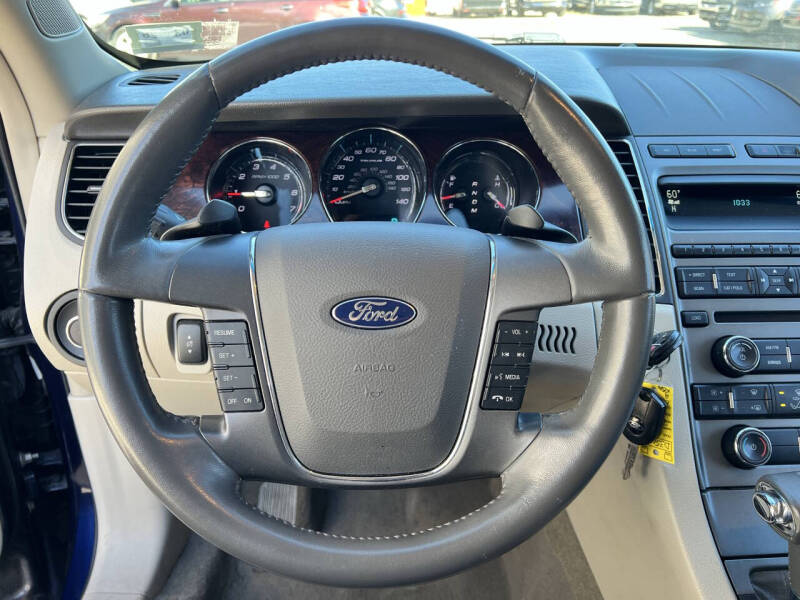 2011 Ford Taurus SEL