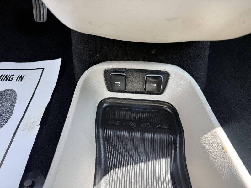 2020 Chrysler Voyager LXi