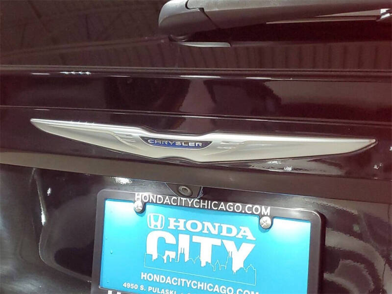 2017 Chrysler Pacifica Touring-L