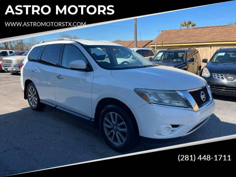 2014 Nissan Pathfinder for sale at ASTRO MOTORS in Houston TX