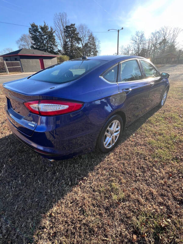 2016 Ford Fusion SE