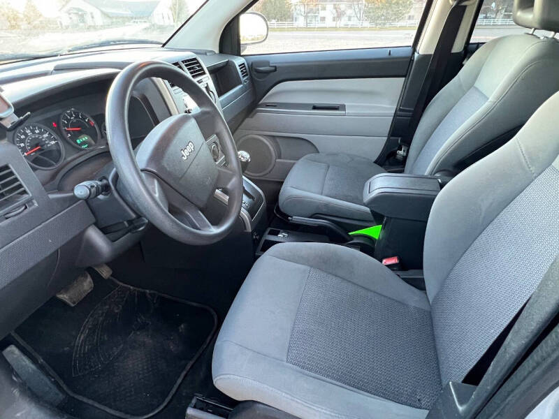 2007 Jeep Compass Sport photo 7