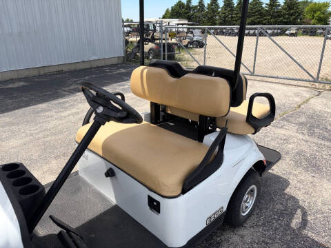 2018 E-Z-GO  Shuttle 4