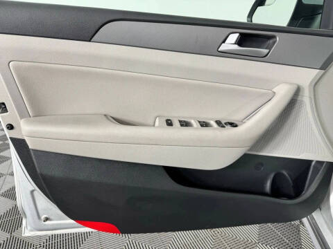 2016 Hyundai Sonata Hybrid SE