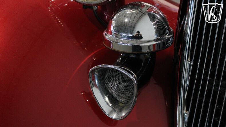 1933 Ford Tudor