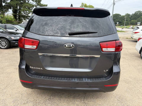 2017 Kia Sedona LX