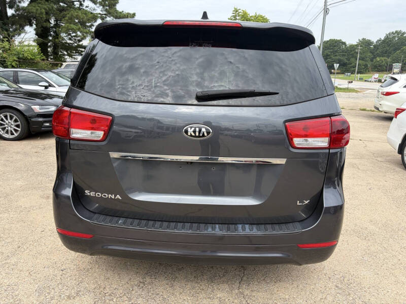 2017 Kia Sedona LX