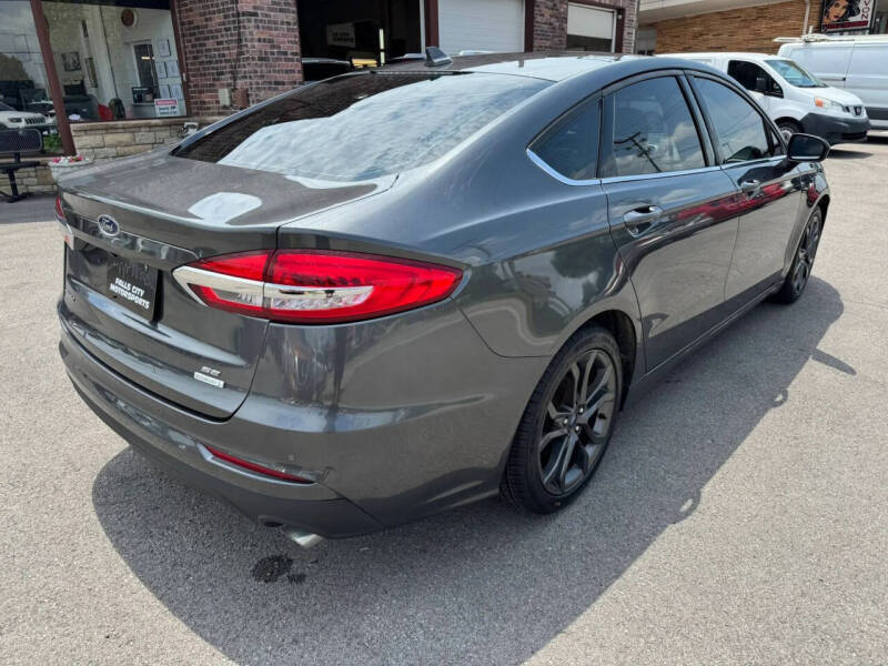 2020 Ford Fusion SE
