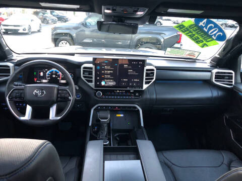 2024 Toyota Sequoia Platinum