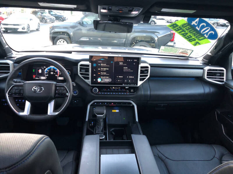 2024 Toyota Sequoia Platinum