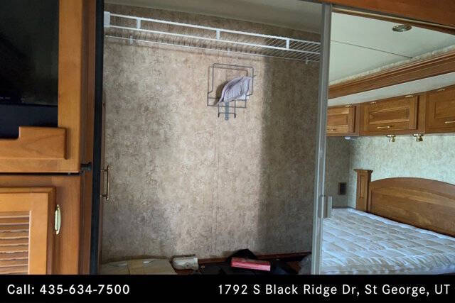 2005 Freightliner XC Chassis