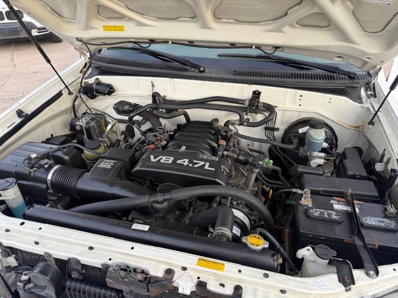 2005 Toyota Sequoia SR5