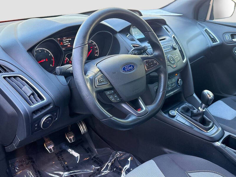 2017 Ford Focus ST