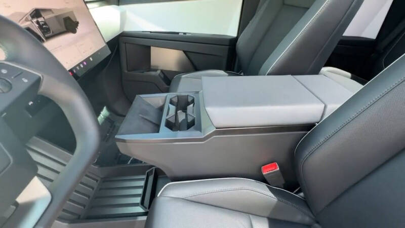 2024 Tesla Cybertruck