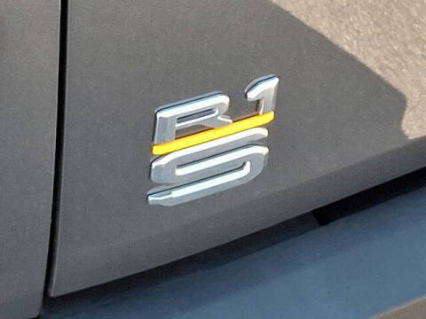 2023 Rivian R1S Adventure