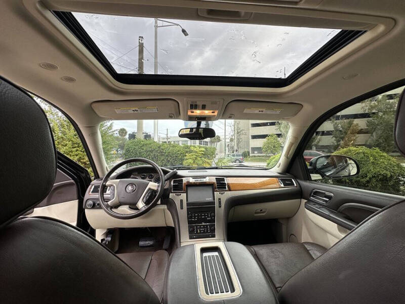 2011 Cadillac Escalade ESV Platinum Edition