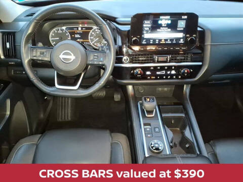 2022 Nissan Pathfinder SL