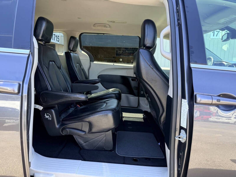 2022 Chrysler Pacifica Touring L