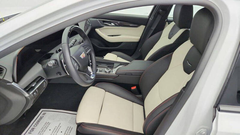 2025 Cadillac CT5 Sport