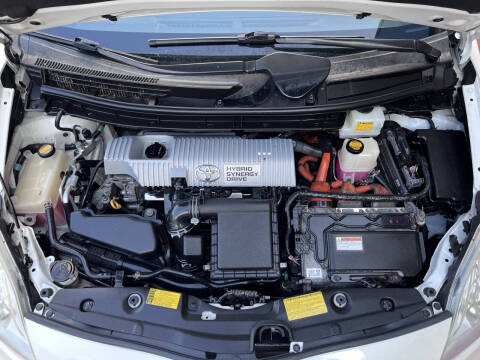 2013 Toyota Prius Three