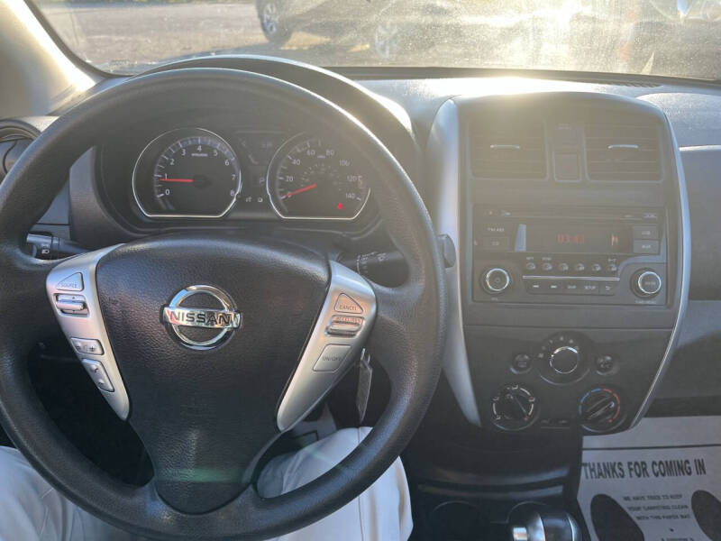 2016 Nissan Versa 1.6 SV