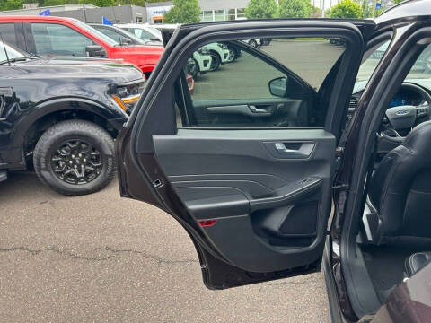 2023 Ford Escape Platinum