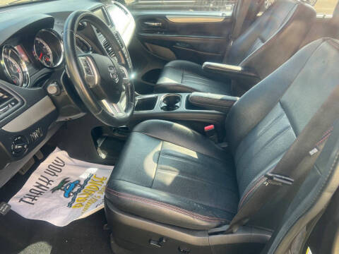 2016 Dodge Grand Caravan R/T