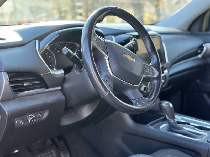 2020 Chevrolet Traverse LT Cloth