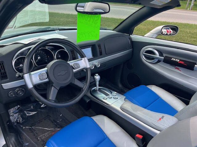 2004 Chevrolet SSR LS