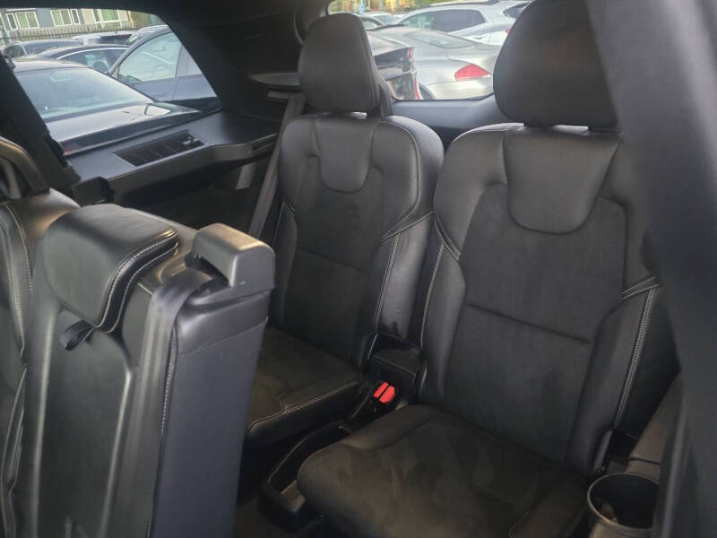 2016 Volvo XC90 T8 eAWD R-Design