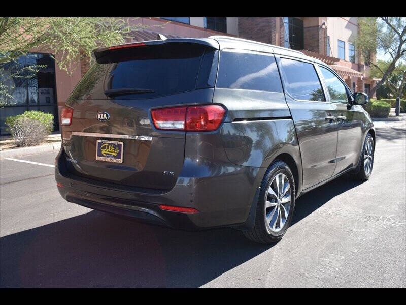 2016 Kia Sedona SX