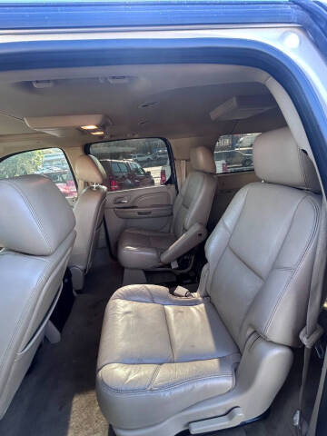 2011 Cadillac Escalade ESV Luxury