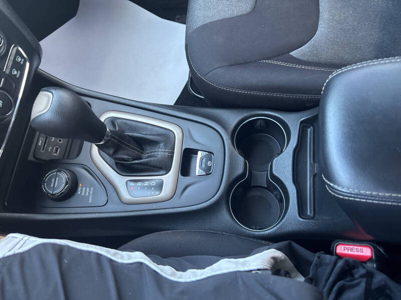 2014 Jeep Cherokee Sport