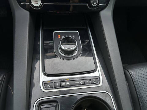 2017 Jaguar F-PACE 35t Prestige