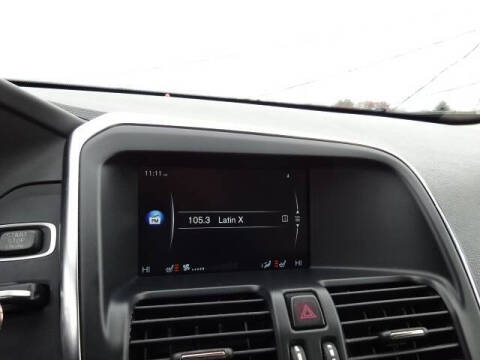 2016 Volvo XC60 T6 Drive-E R-Design Platinum