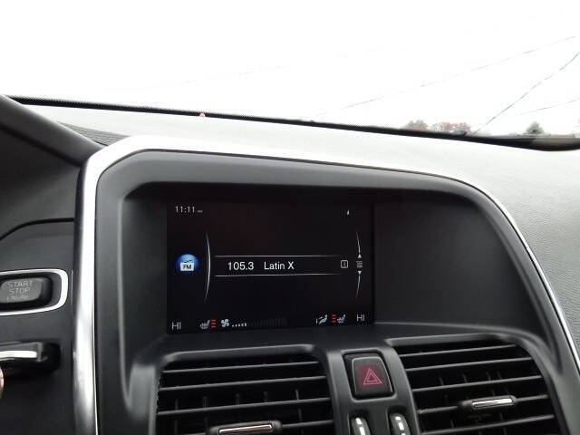 2016 Volvo XC60 T6 Drive-E R-Design Platinum