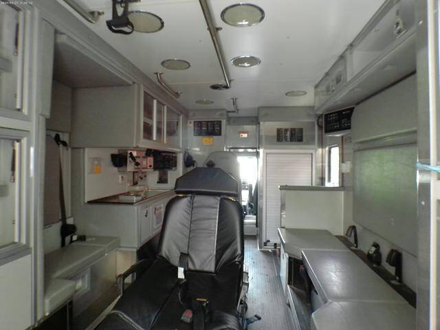 2015 Freightliner M2 106