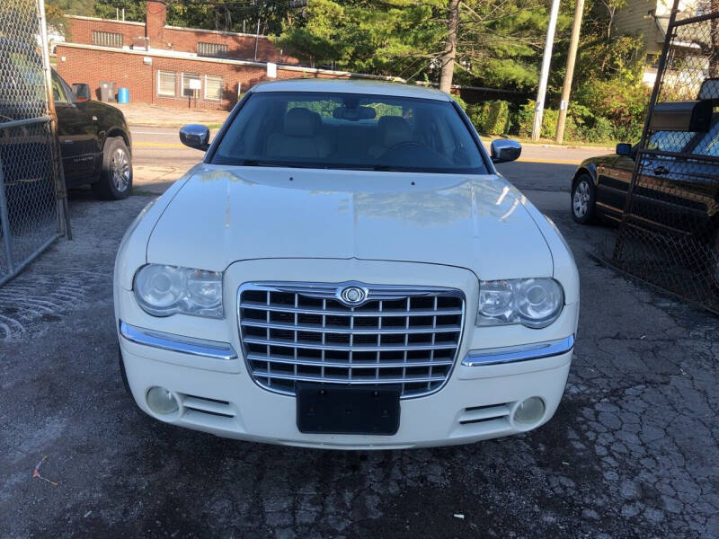 2007 Chrysler 300 for sale at Six Brothers Mega Lot in Youngstown OH