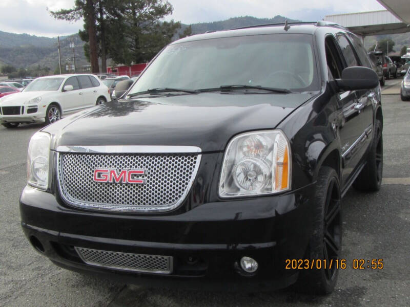 2008 GMC Yukon XL Denali photo 4